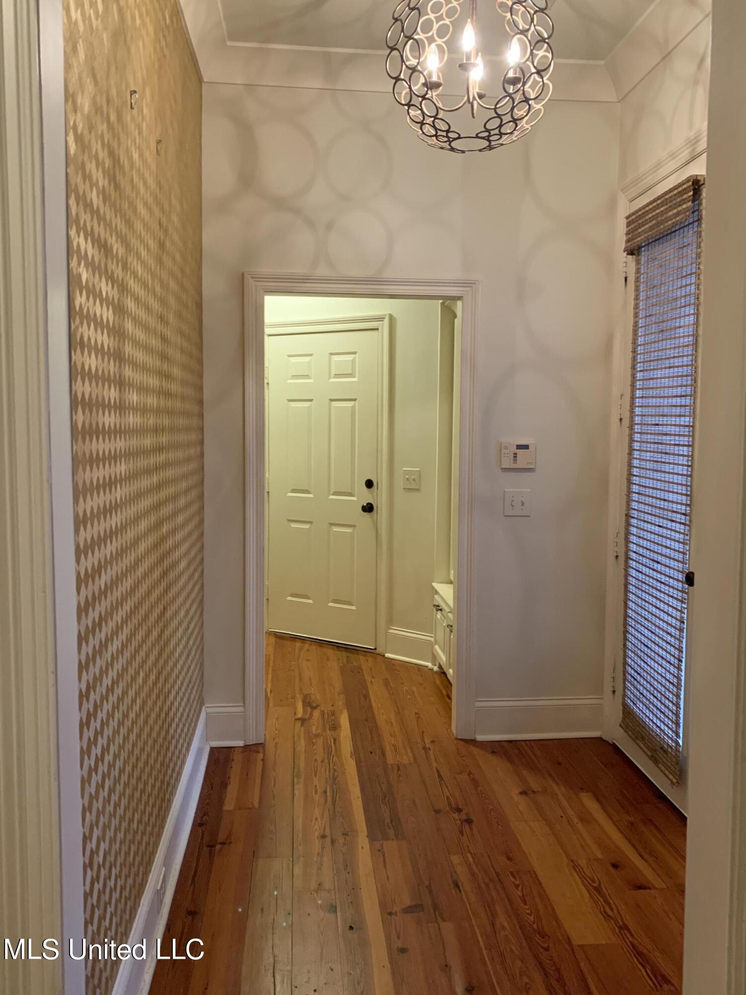 4606 Maurey Road Jackson, MS 39211 - Photo 3 of 25 IMG_5540