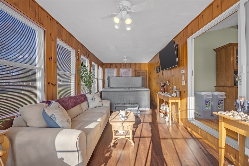2 Crestwood Road Leicester, MA 01524 - Photo 12 of 33 Gallery Image 12