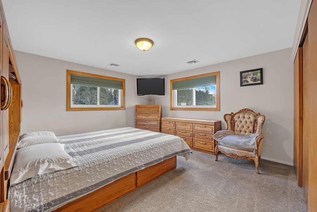 2 Crestwood Road Leicester, MA 01524 - Photo 15 of 33 Gallery Image 15