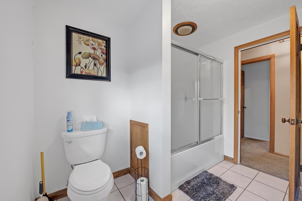 2 Crestwood Road Leicester, MA 01524 - Photo 19 of 33 Gallery Image 19