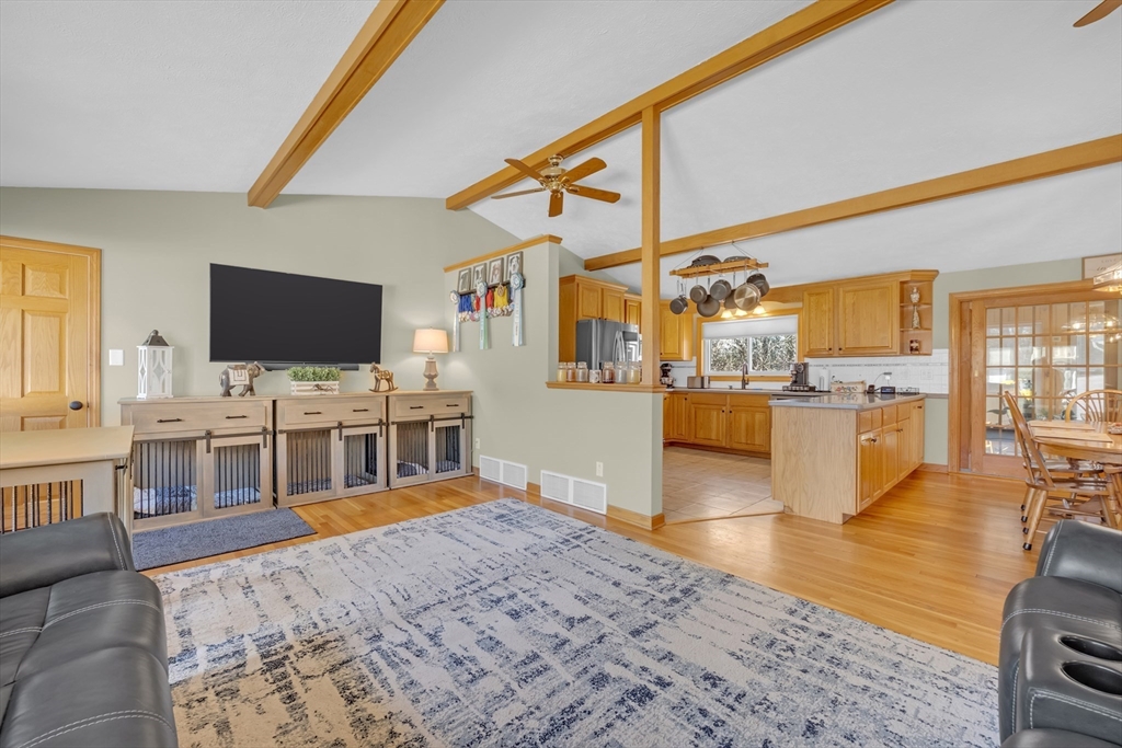2 Crestwood Road Leicester, MA 01524 - Photo 7 of 33 Gallery Image 7