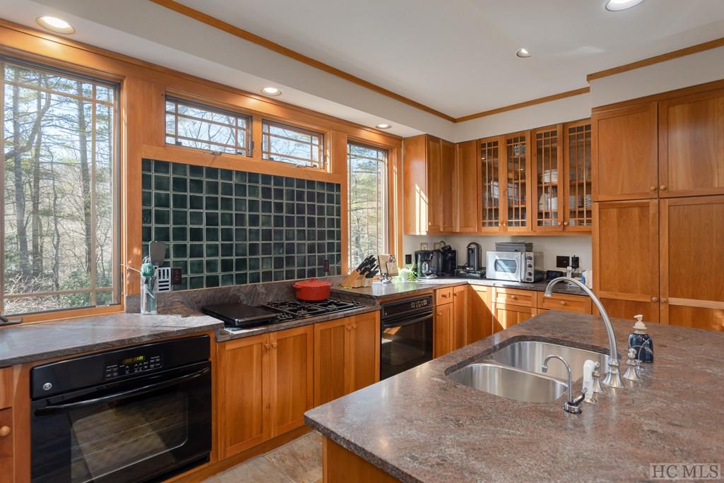 2101 Falcon Ridge Highlands, NC 28741 - Photo 30 of 60 Gallery Image 30