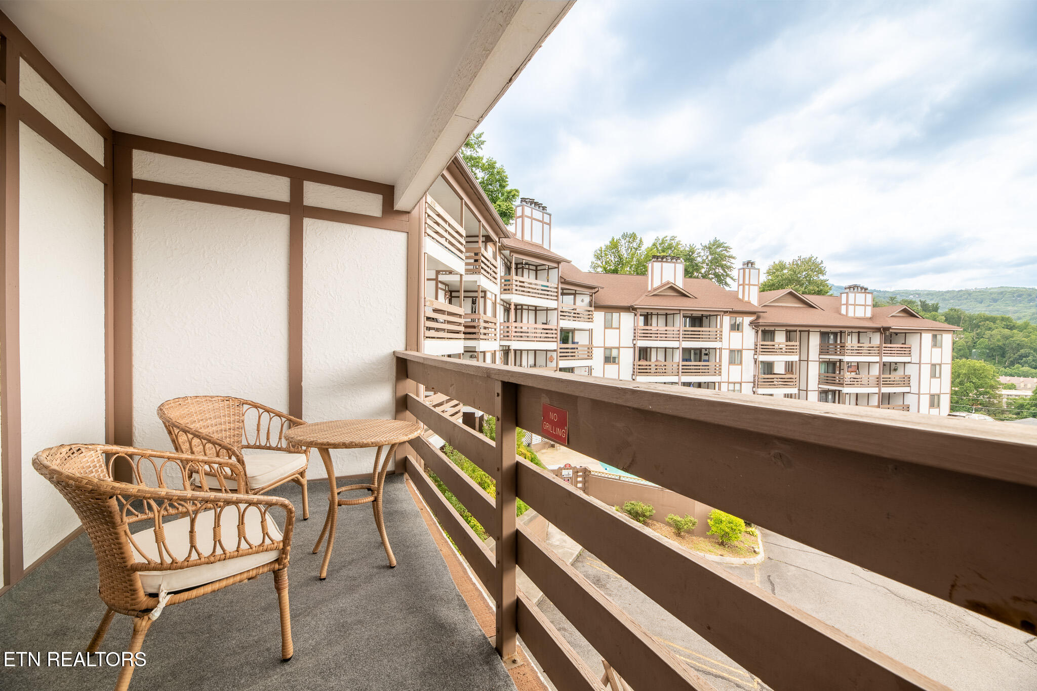 616 Turkey Nest Road, Unit 206 Gatlinburg, TN 37738 - Photo 23 of 24 DSC_5072-HDR