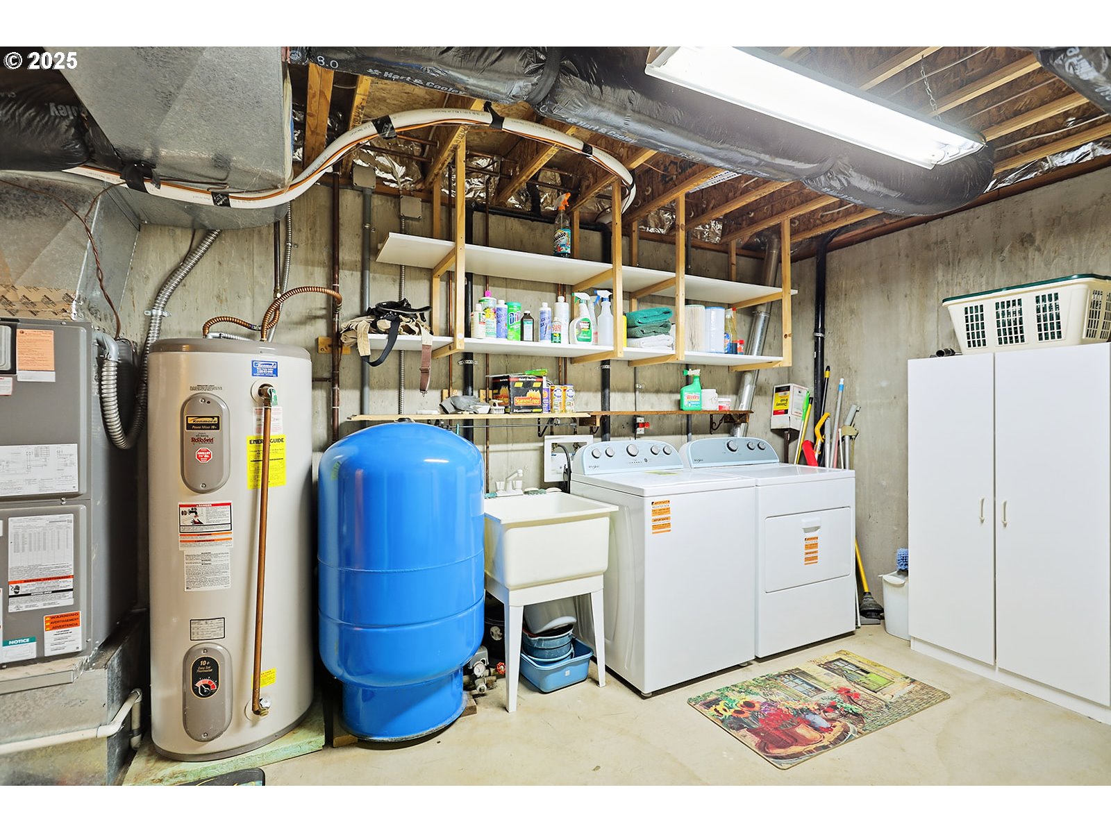 80 Echo Glen Road White Salmon, WA 98672 - Photo 28 of 48 a kitchen with a refrigerator and countertop