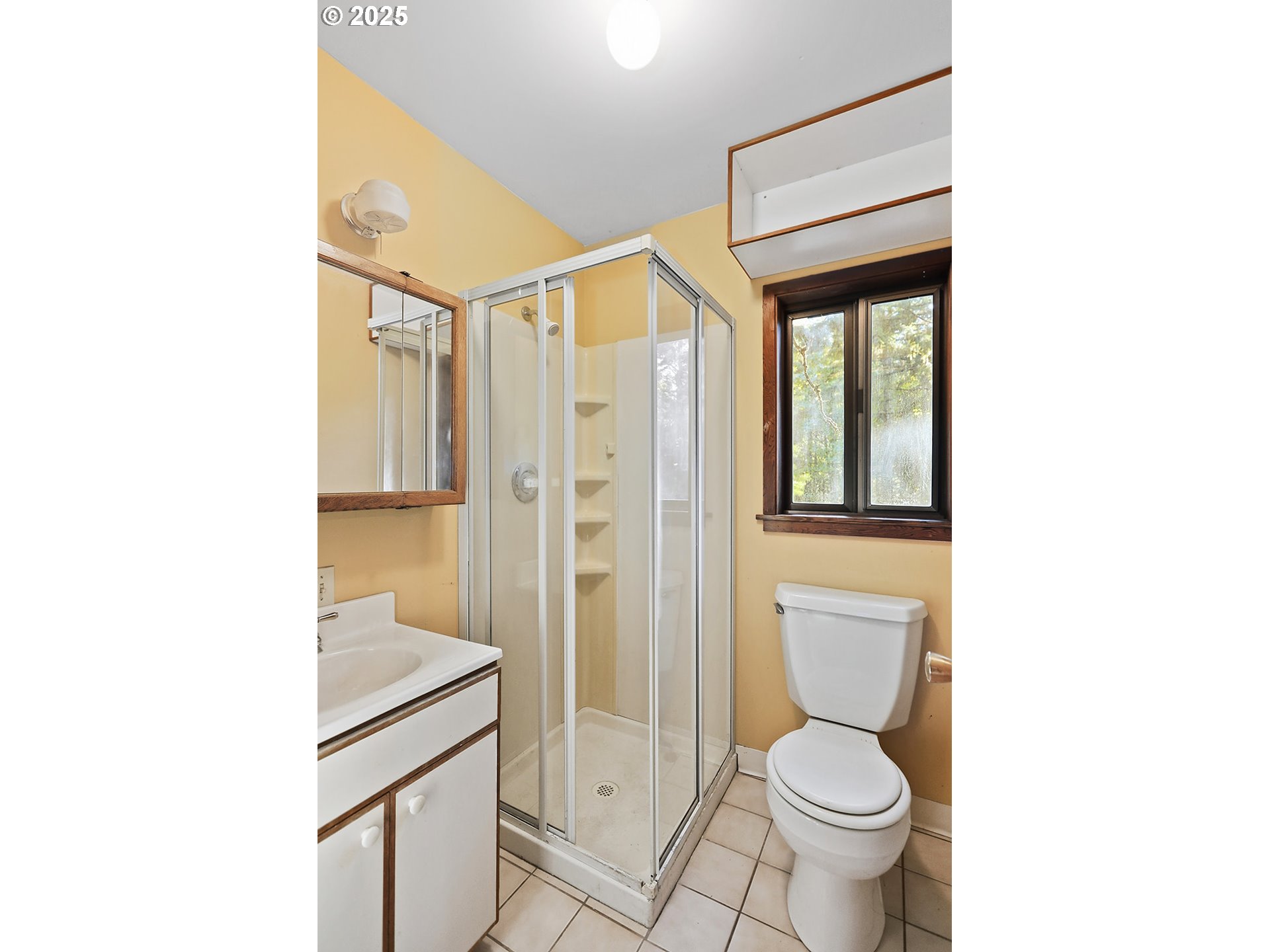 80 Echo Glen Road White Salmon, WA 98672 - Photo 39 of 48 a bathroom with a toilet sink and a shower