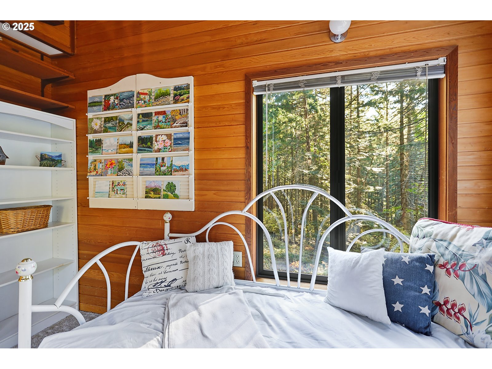 80 Echo Glen Road White Salmon, WA 98672 - Photo 40 of 48 a view of a couch sitting in front of a building