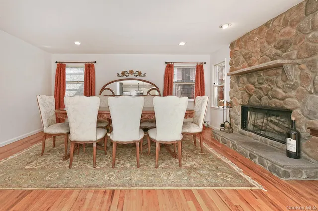 $999,000 | 38 Soundcrest Avenue, Northport, NY 11768