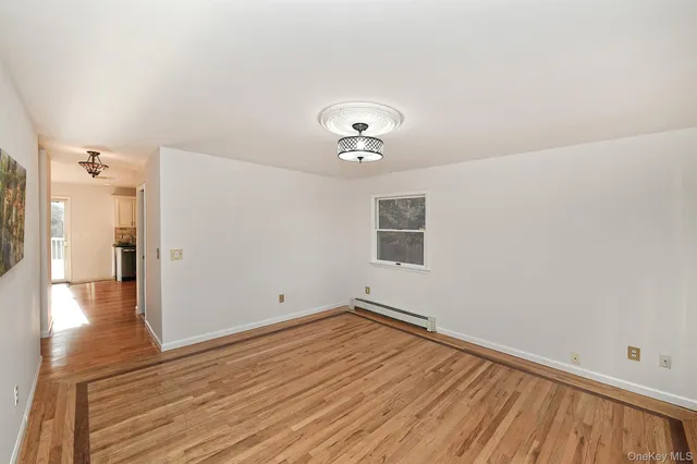 $999,000 | 38 Soundcrest Avenue, Northport, NY 11768