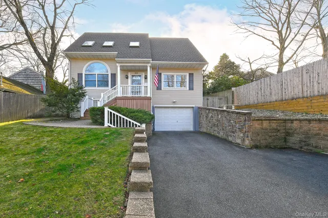 $999,000 | 38 Soundcrest Avenue, Northport, NY 11768