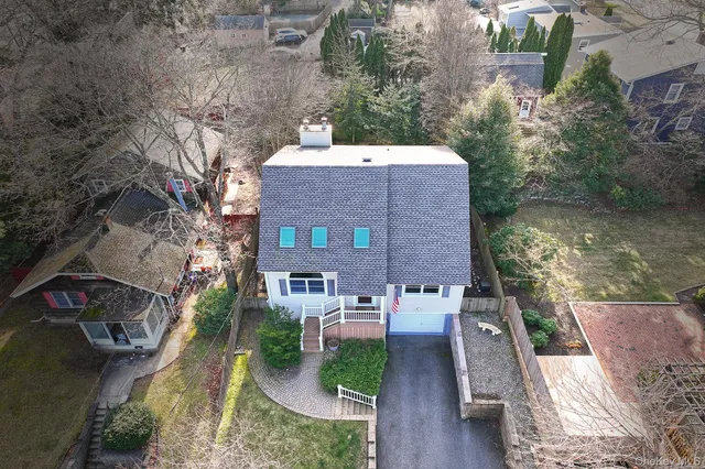 $999,000 | 38 Soundcrest Avenue, Northport, NY 11768