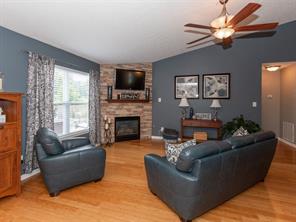 1018 Pine Ridge Way Brownsburg, IN 46112 - Photo 3 of 20