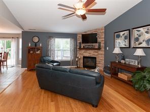 1018 Pine Ridge Way Brownsburg, IN 46112 - Photo 4 of 20