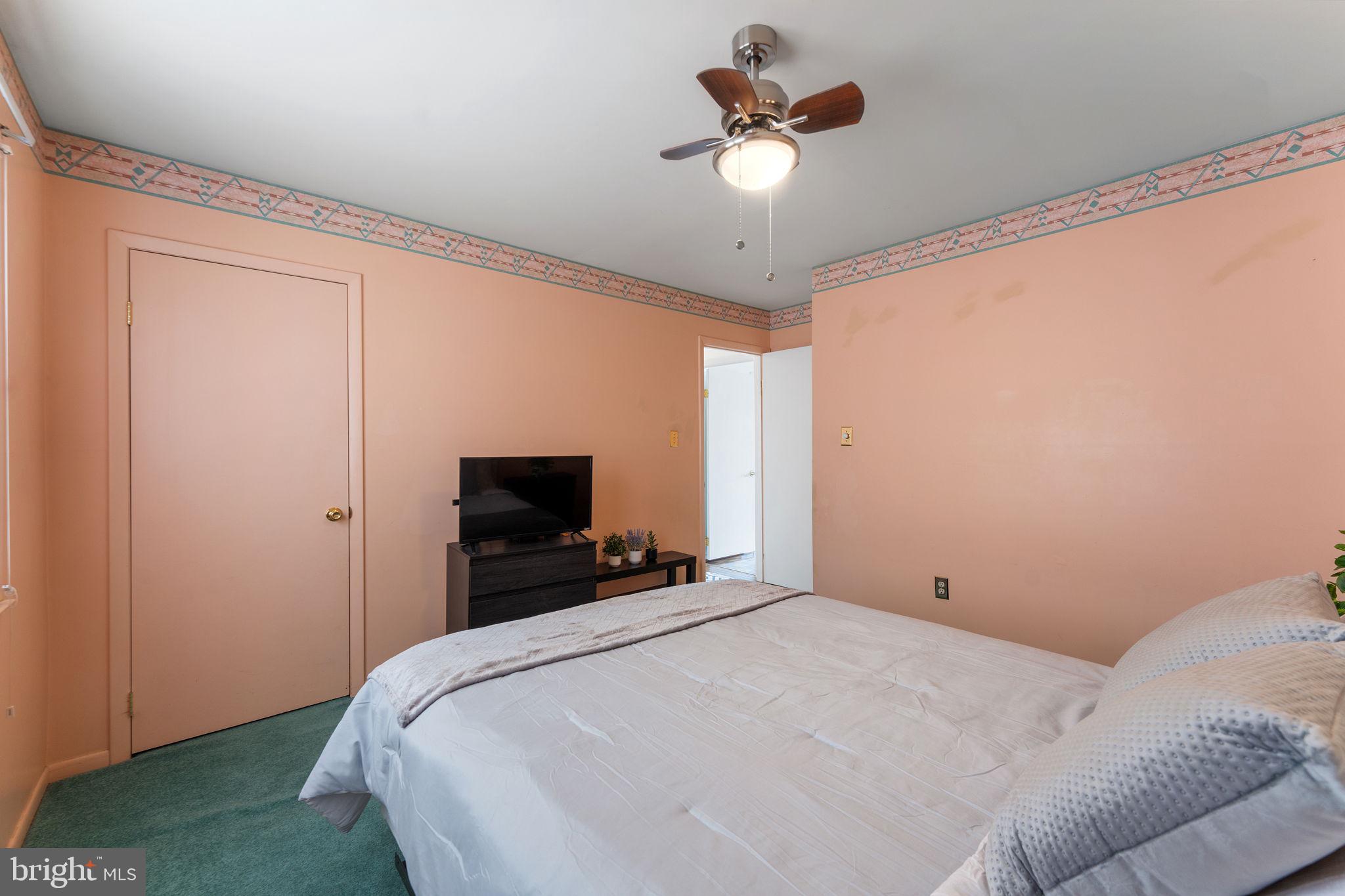 8800 Loughran Road Fort Washington, MD 20744 - Photo 24 of 56 Bedroom #2 good sized closet