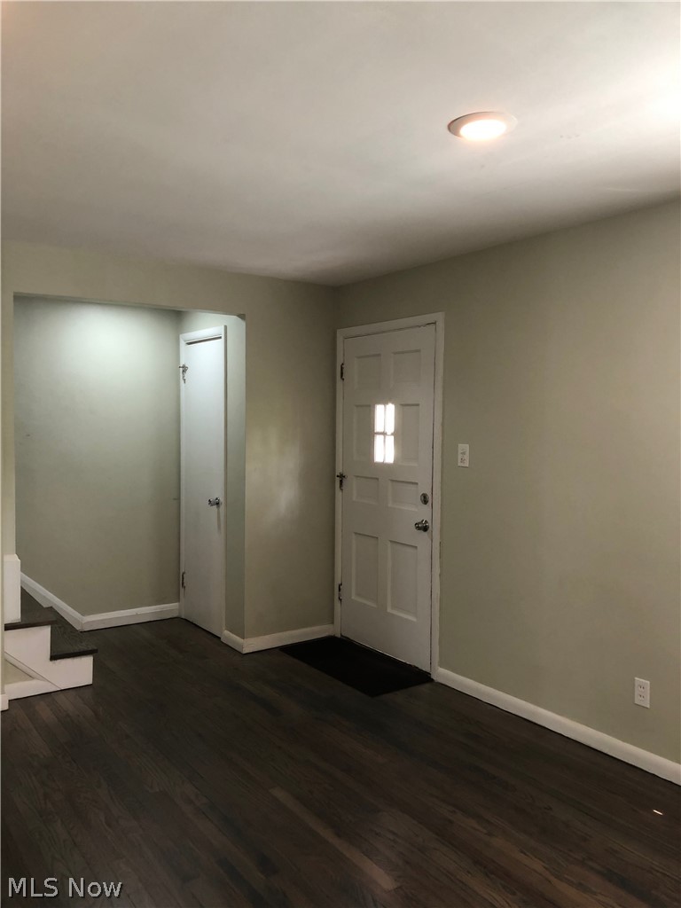 1680 Crest Road Cleveland Heights, OH 44121 - Photo 2 of 17