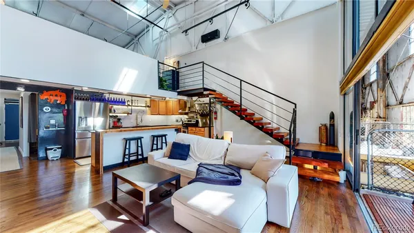 $3,135 | 3377 Blake Street, Unit 202, Denver, CO 80205