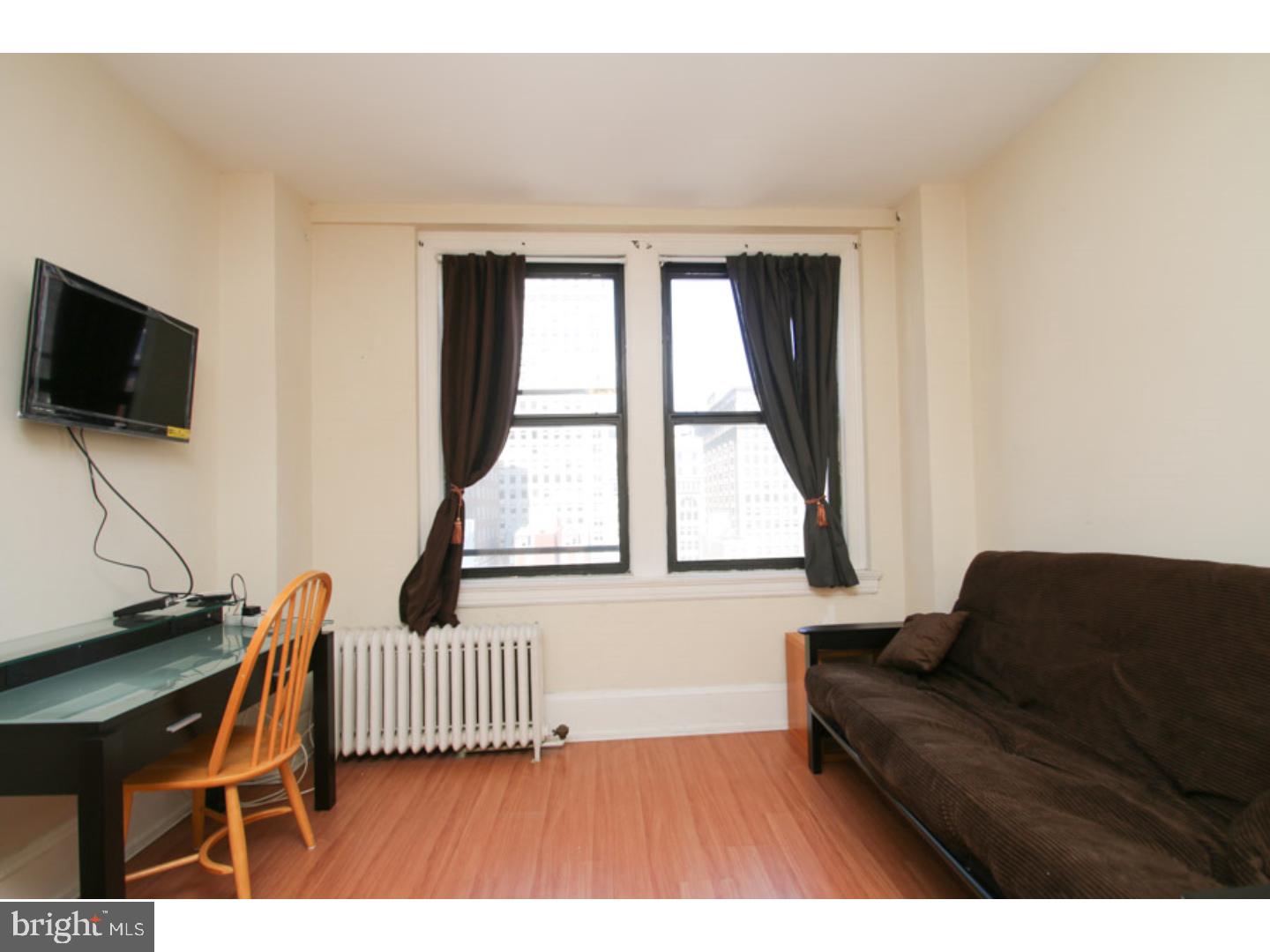 1324 Locust Street, Unit 911 Philadelphia, PA 19107 - Photo 4 of 7