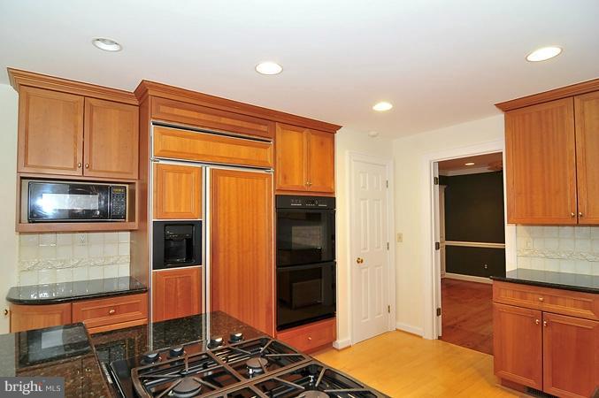 5232 Elliott Road Bethesda, MD 20816 - Photo 6 of 16 Kitchen