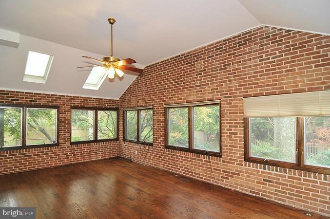5232 Elliott Road Bethesda, MD 20816 - Photo 7 of 16 Interior (General)
