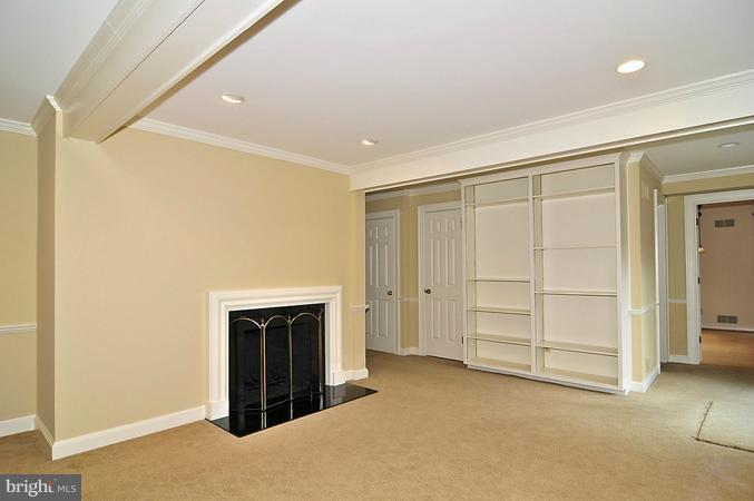 5232 Elliott Road Bethesda, MD 20816 - Photo 10 of 16 Family Room