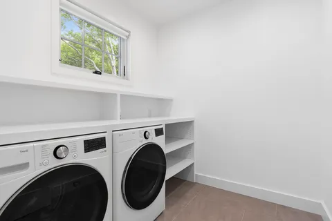 $5,495,000 | 41 Montauk Avenue, Sag Harbor, NY 11963