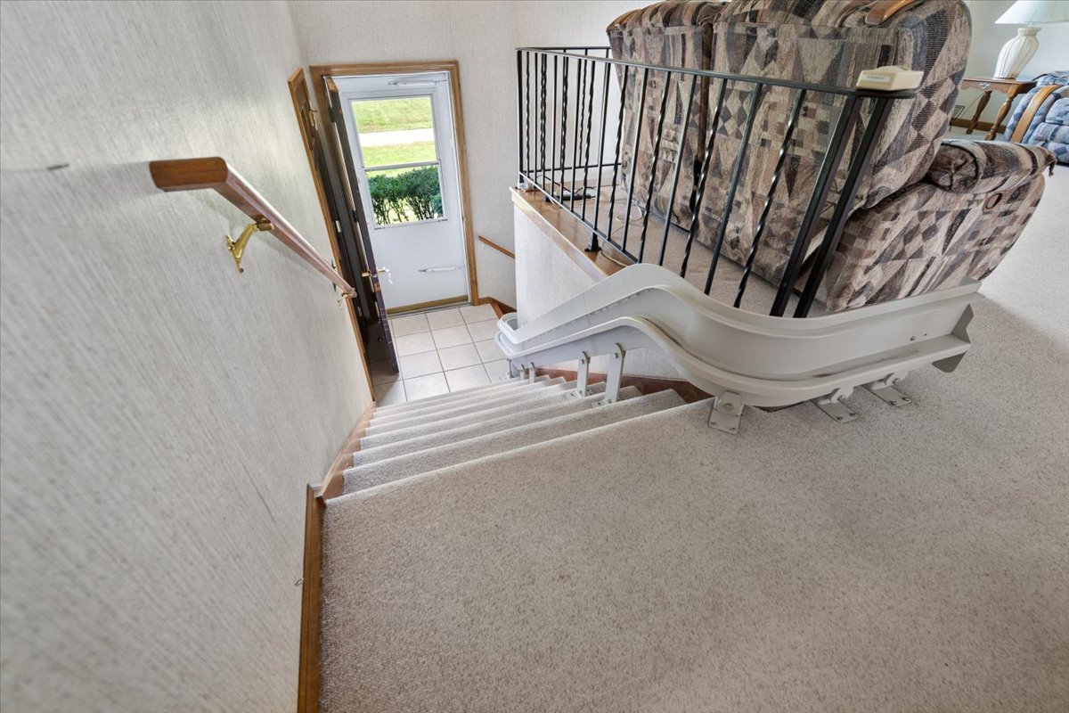 13310 Tango Road Bloomington, IL 61705 - Photo 20 of 40 a view of entryway