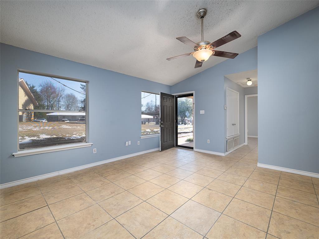 3604 Andrea Street Longview, TX 75604 - Photo 5 of 18