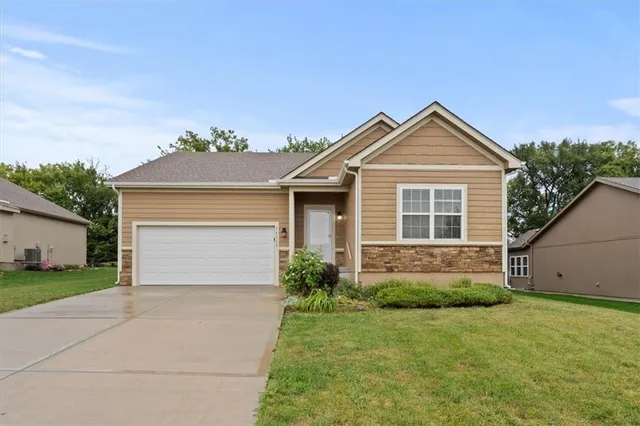 $394,900 | 14163 South Landon Street, Olathe, KS 66061