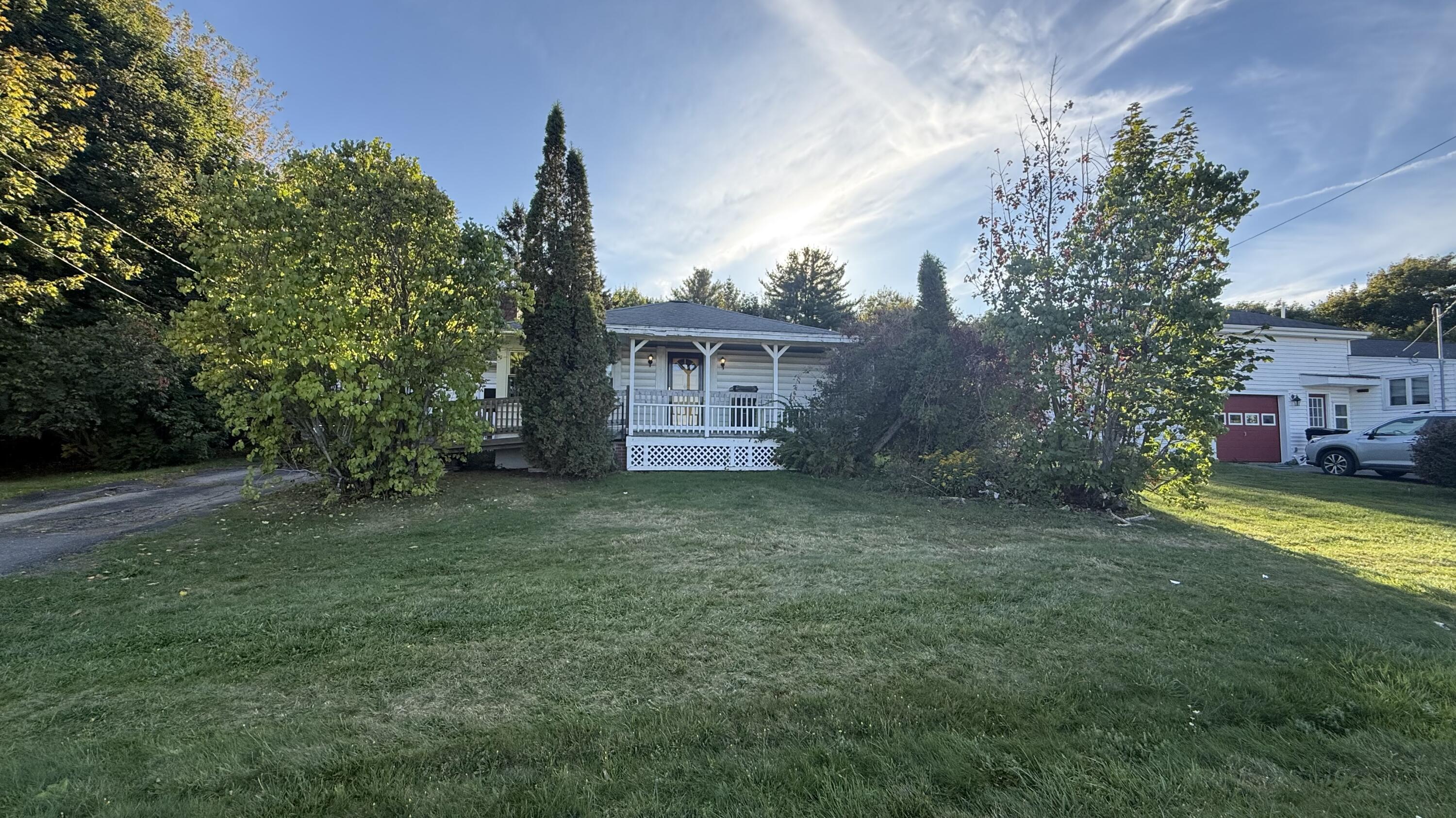 850 Ohio Street Bangor, ME 04401 - Photo 2 of 32 IMG_5403