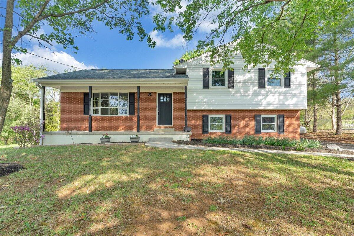 103 Rocky Top Road Troutville, VA 24175 - Photo 2 of 69 02-MIB02100-R5