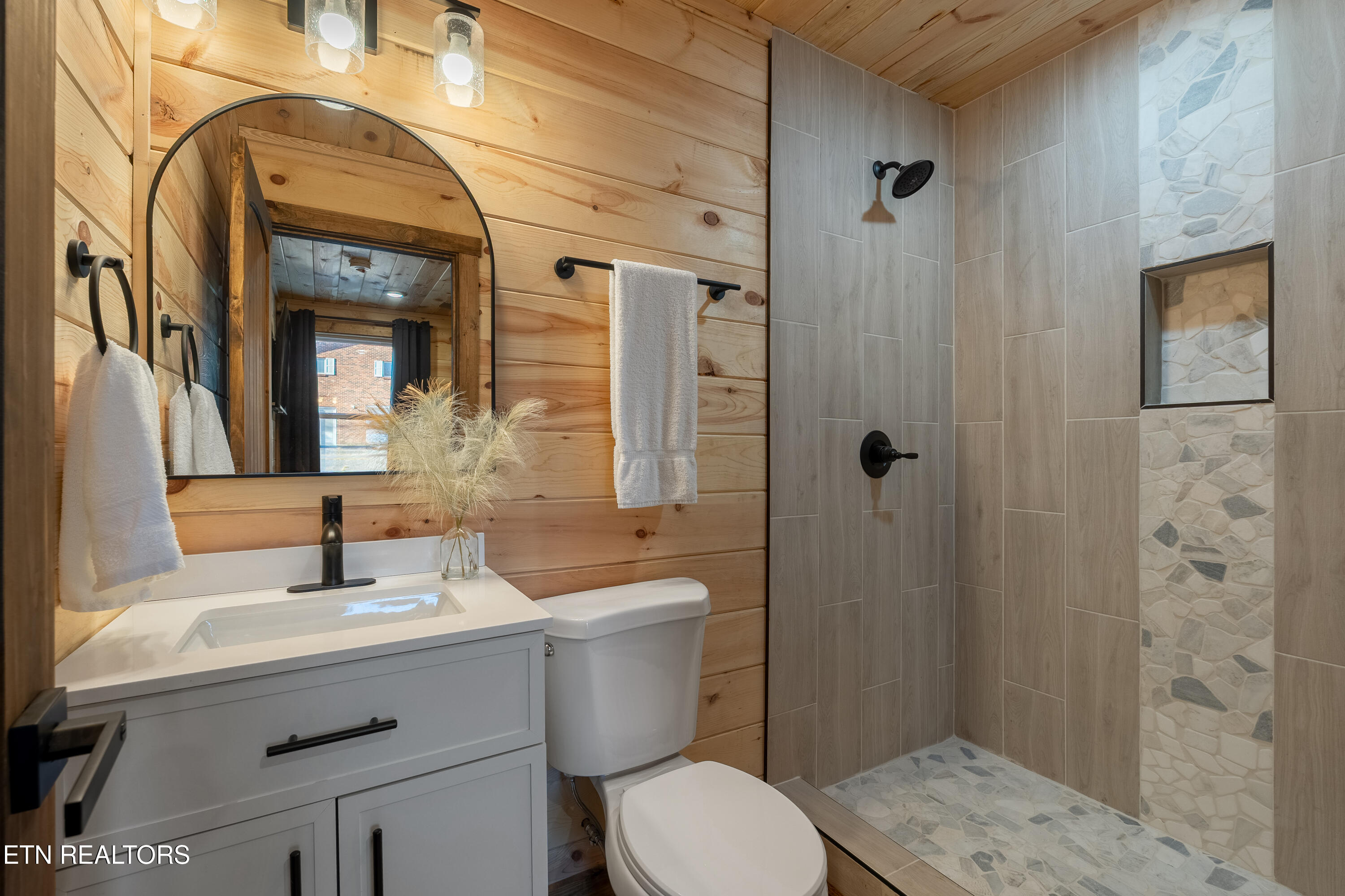 4015 Hitching Post Road Pigeon Forge, TN 37863 - Photo 31 of 52 DSC07043-HDR