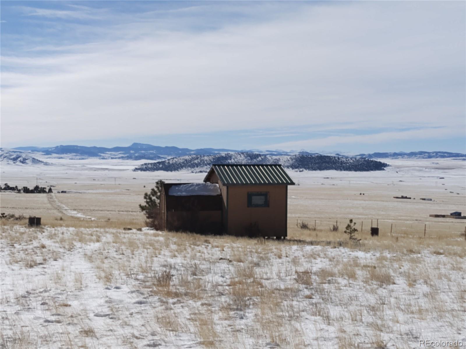 7320 Jefferson Road Lake George, CO 80827 - Photo 5 of 12 a view of a dry yard with an ocean