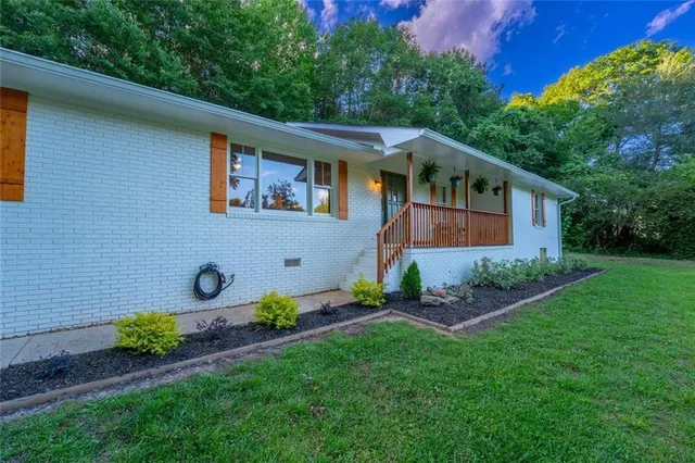 a view of a city and mountain view in back