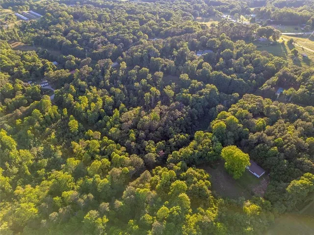 $390,000 | 222 North Mize Road, Mount Airy, GA 30563