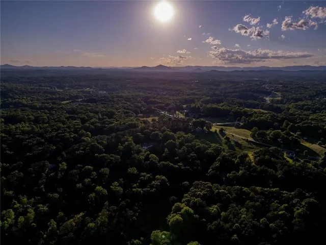 $390,000 | 222 North Mize Road, Mount Airy, GA 30563