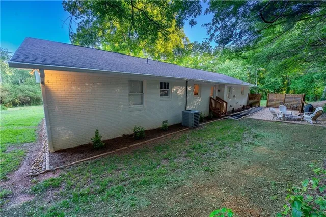 $390,000 | 222 North Mize Road, Mount Airy, GA 30563