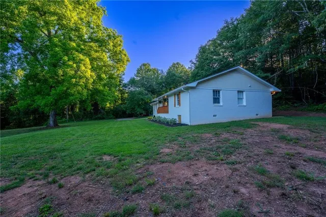 $390,000 | 222 North Mize Road, Mount Airy, GA 30563