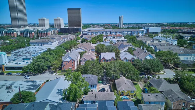 a picture of city view