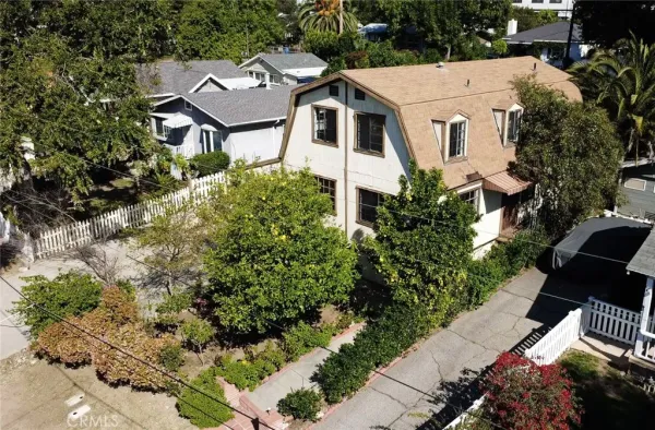 $5,500 | 2615 Manhattan Avenue, Unit A, Montrose, CA 91020