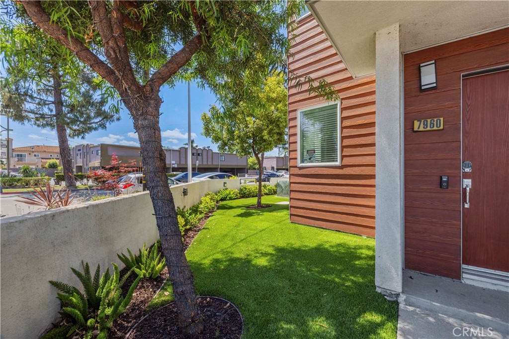 7960 Telegraph Road Downey, CA 90240 - Photo 3 of 59