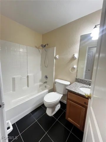 $2,100 | 2637 Northwest 26th Place, Cape Coral, FL 33993