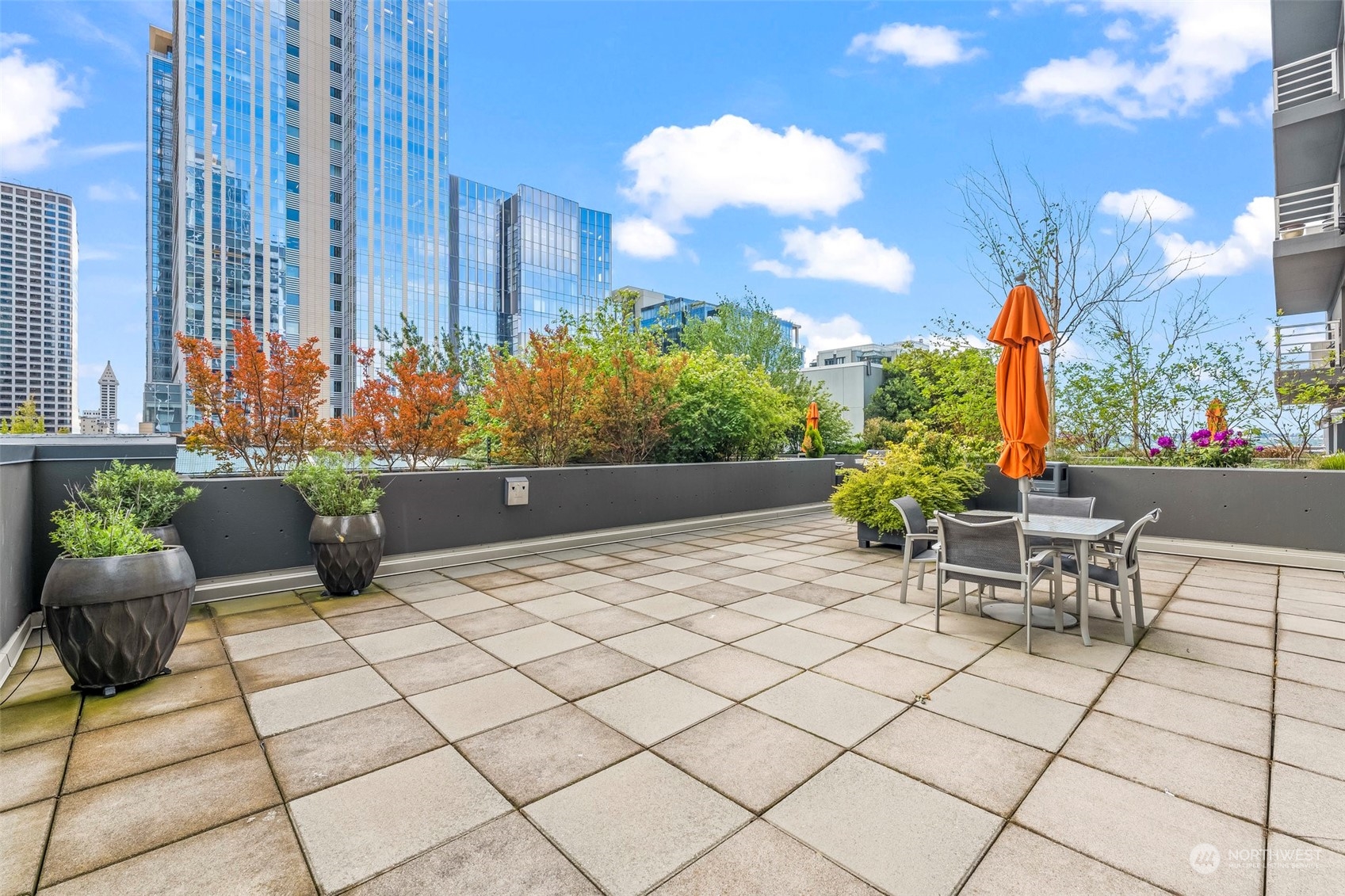 1415 2nd Avenue, Unit 1408 Seattle, WA 98101 - Photo 26 of 32 a view of outdoor space