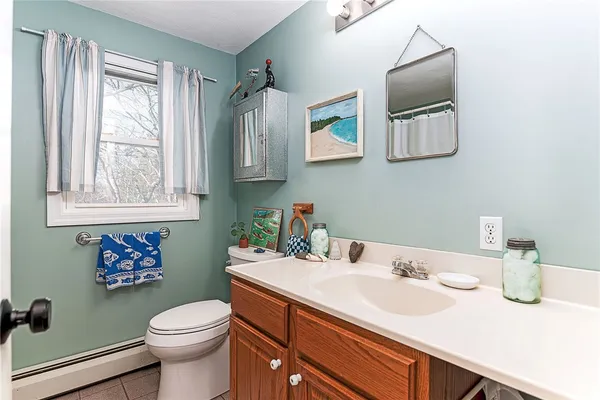 $850,000 | 5 Shadberry Trail, South Kingstown, RI 02879