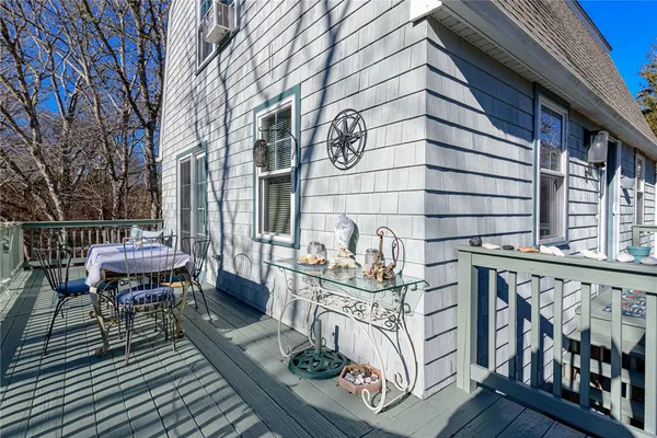 $850,000 | 5 Shadberry Trail, South Kingstown, RI 02879