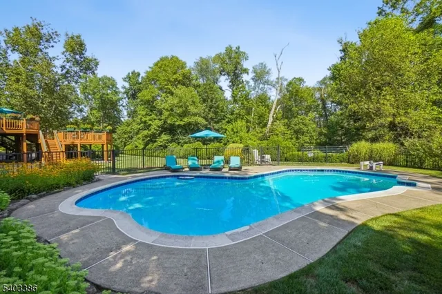 $1,895,000 | 80 Spring Valley Road, Morristown, NJ 07960