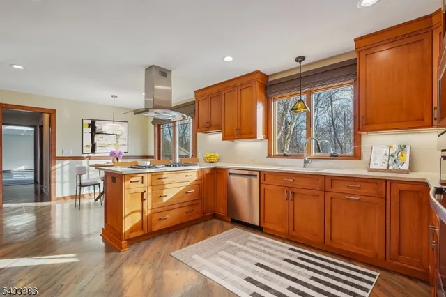 $1,895,000 | 80 Spring Valley Road, Morristown, NJ 07960