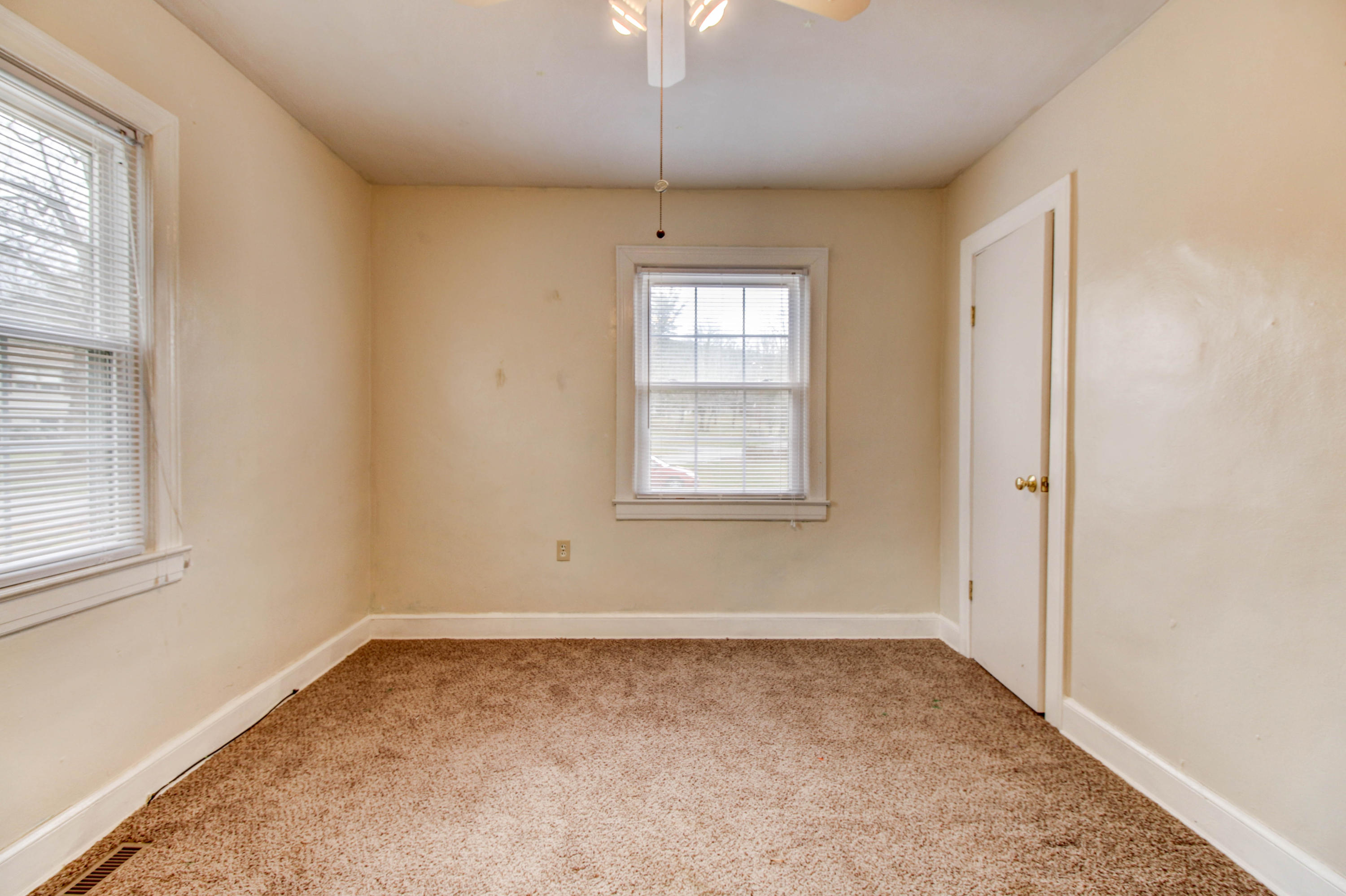 2238 Valleydale Road Salem, VA 24153 - Photo 14 of 27 _MG_4733_4_5_6_7_8_9