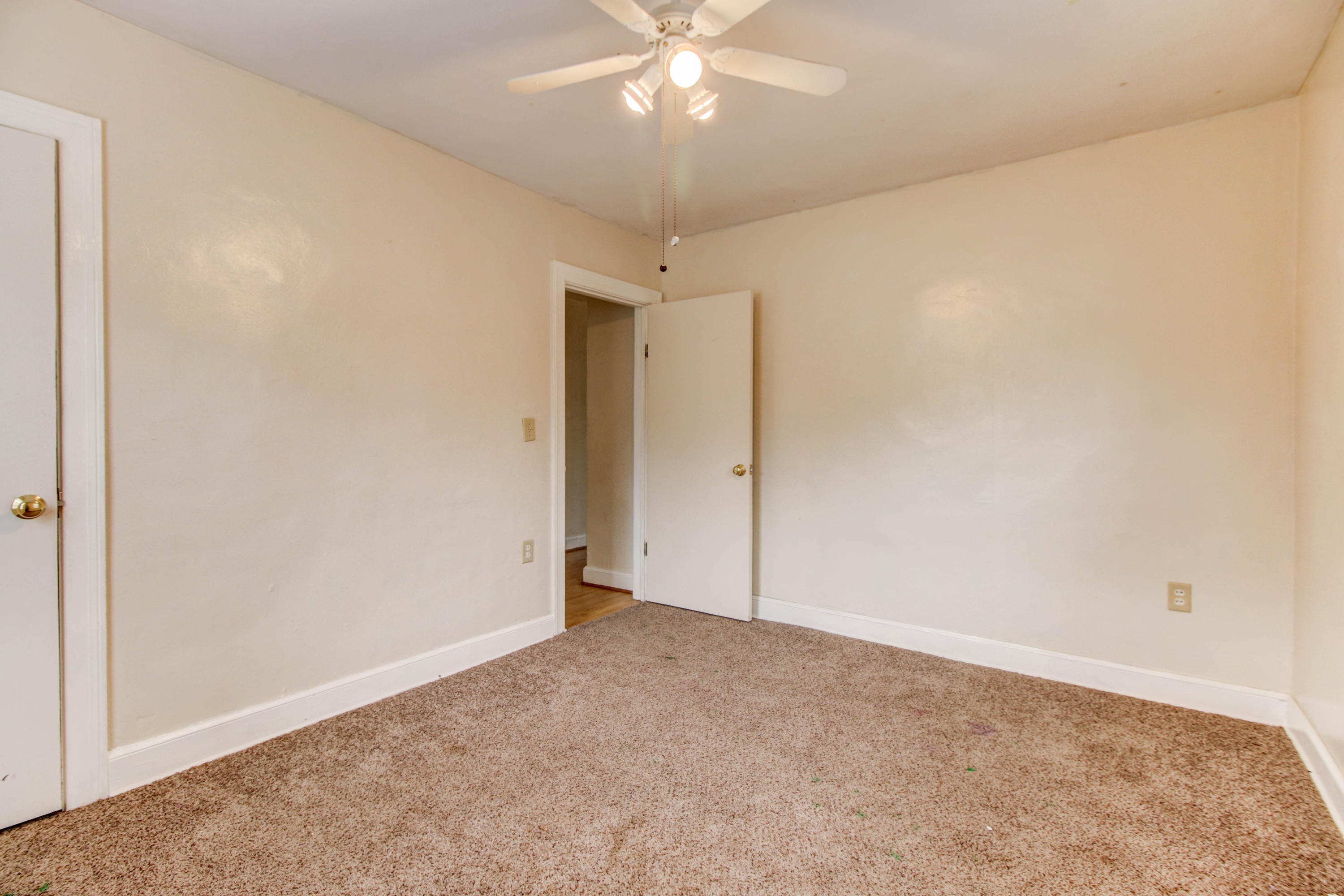 2238 Valleydale Road Salem, VA 24153 - Photo 15 of 27 _MG_4740_1_2_3_4_5_6