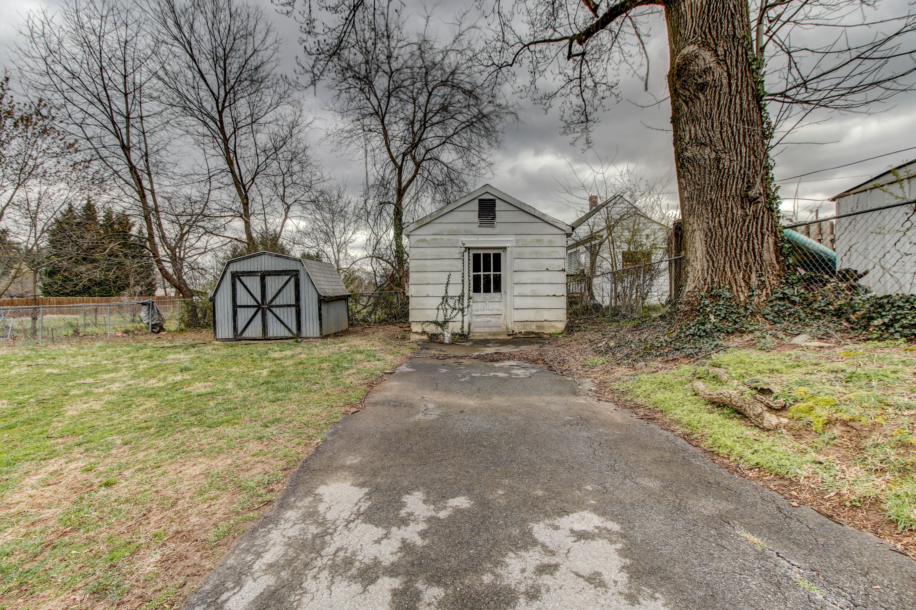 2238 Valleydale Road Salem, VA 24153 - Photo 24 of 27 _MG_4803_4_5_6_7_8_9