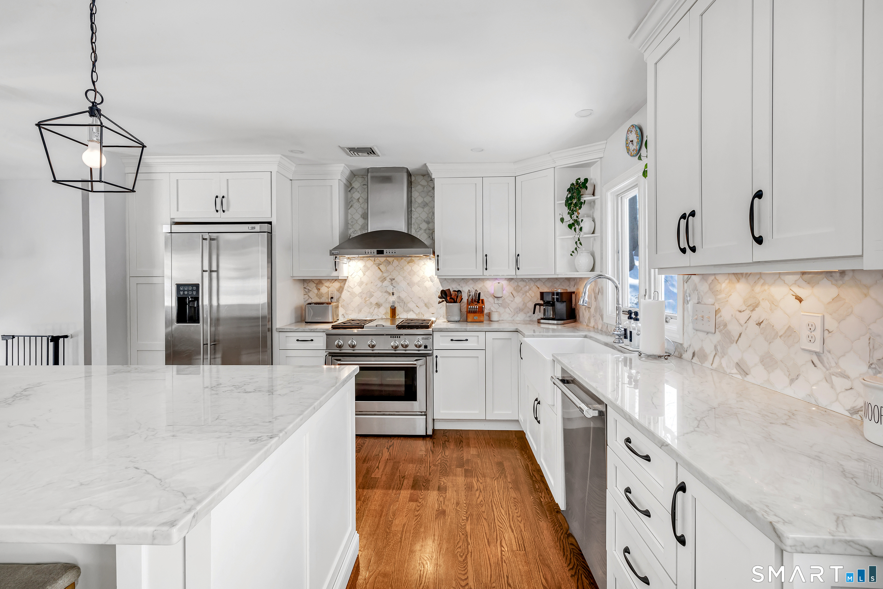 1478 Jennings Road Fairfield, CT 06824 - Photo 5 of 40