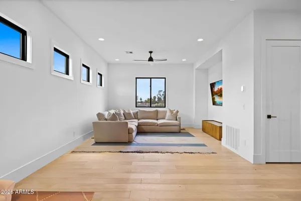 $13,000 | 4145 North 42nd Place, Phoenix, AZ 85018